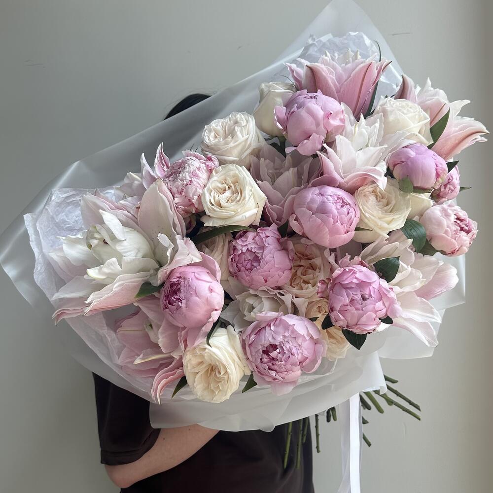 Peony lily & White O’Hara